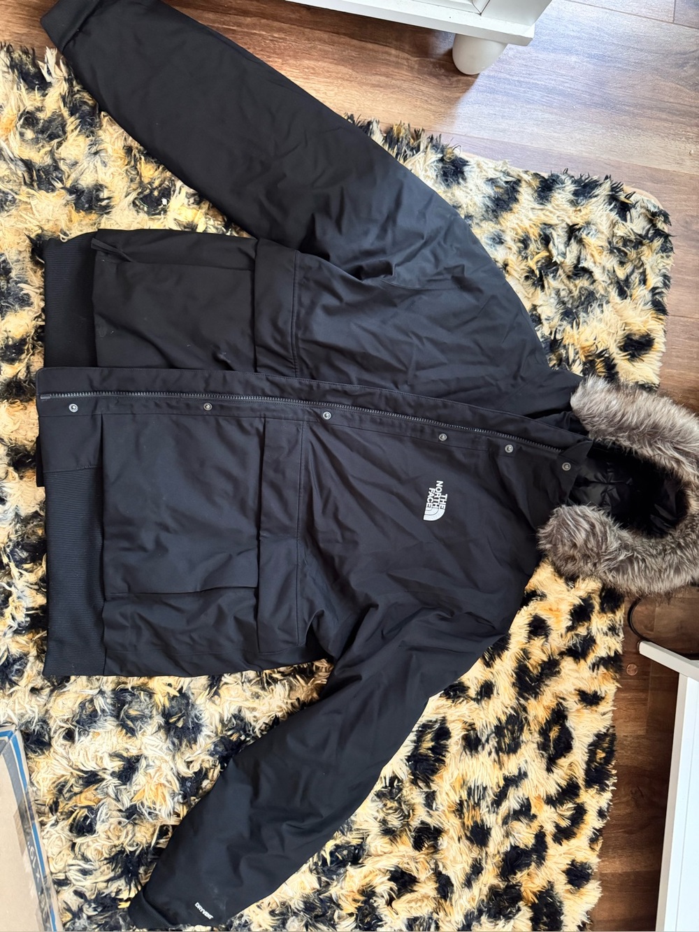 THE NORTH FACE Women's Arctic Bomber